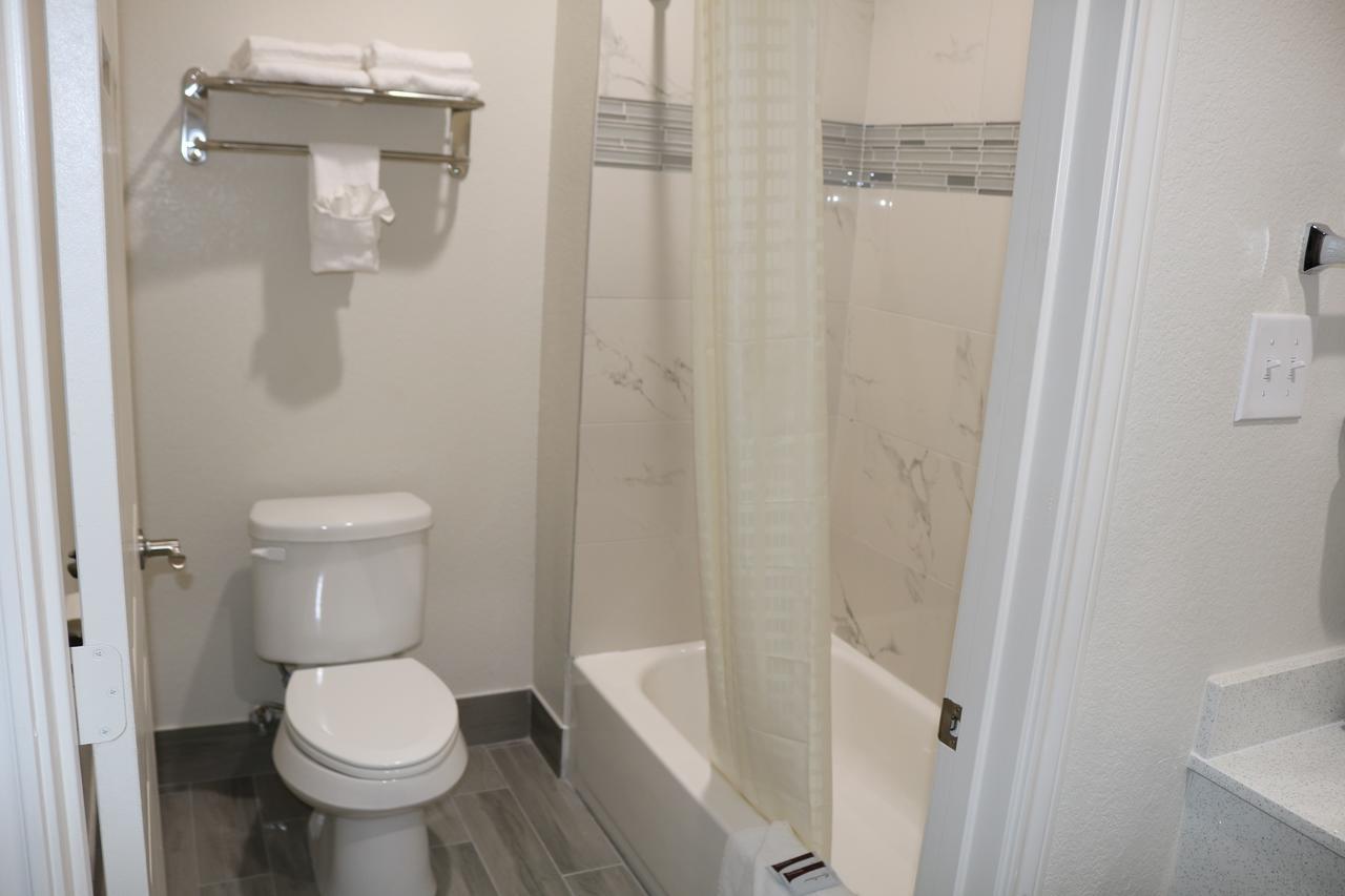 Scottish Inn & Suites - Iah Airport ハンブル エクステリア 写真