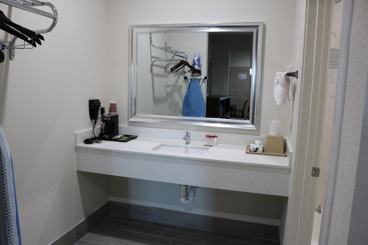 Scottish Inn & Suites - Iah Airport ハンブル エクステリア 写真