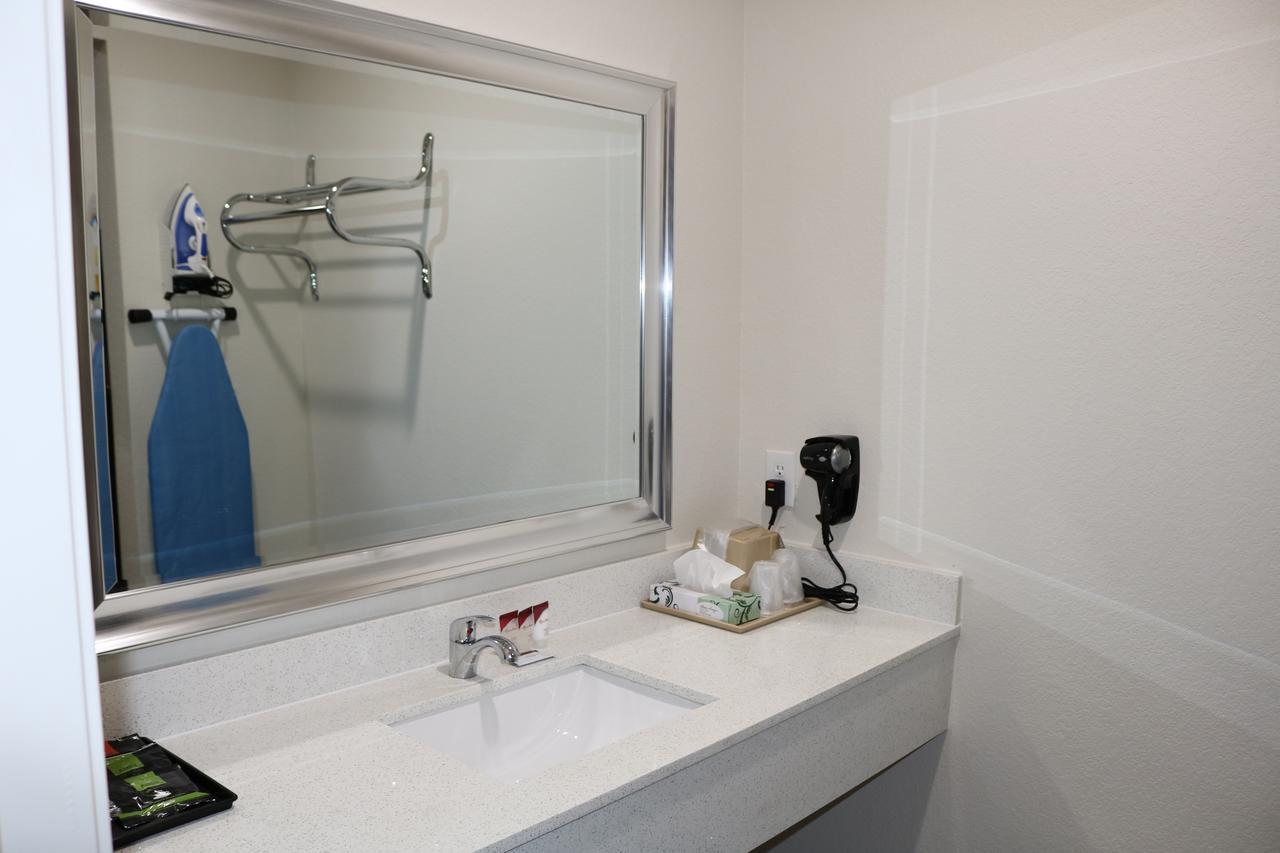 Scottish Inn & Suites - Iah Airport ハンブル エクステリア 写真