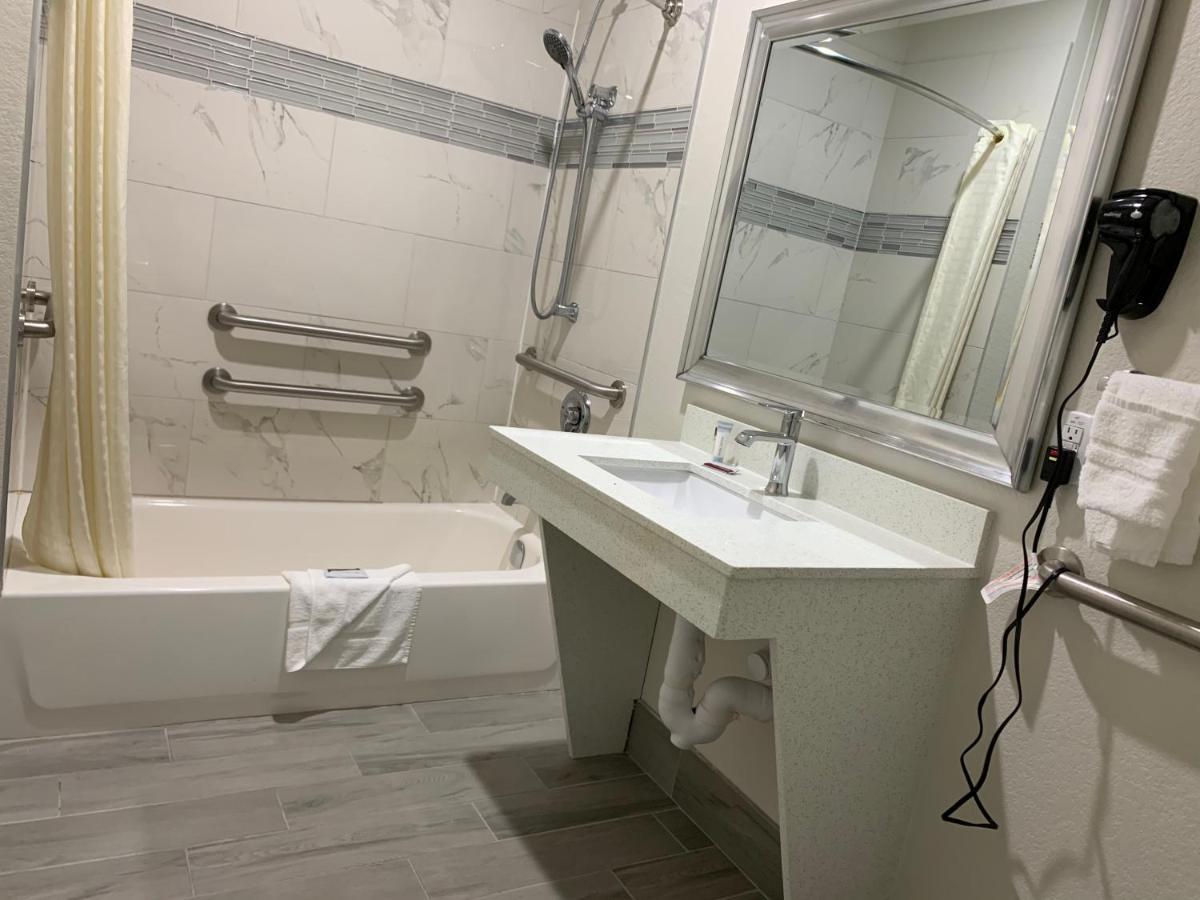 Scottish Inn & Suites - Iah Airport ハンブル エクステリア 写真